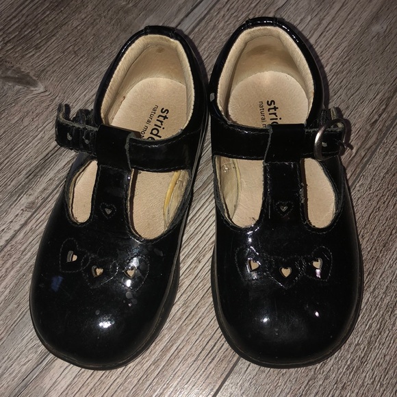 Stride Rite Patent Mary Janes - size 5 - Picture 1 of 3